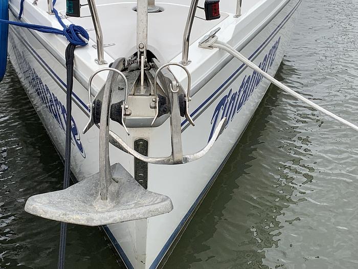 Used 2003 Catalina 350