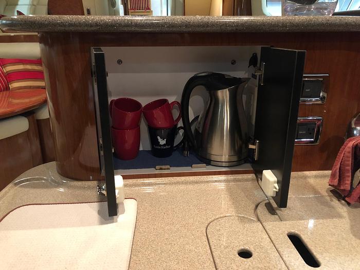 Used 2002 Sea Ray 480 Motor Yacht