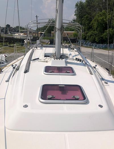 Used 2011 Beneteau Oceanis 31