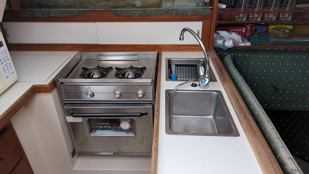 Used 1988 Catalina 30 MKII