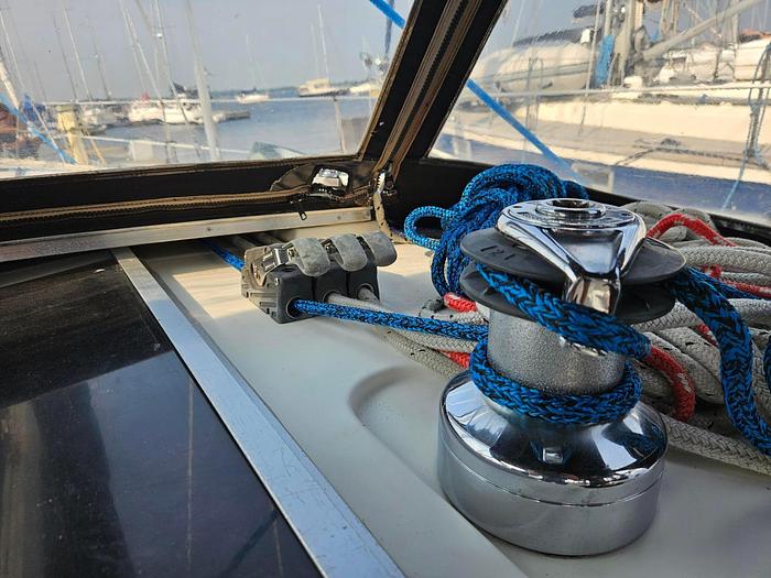 Used 1988 Hunter 35.5 Legend