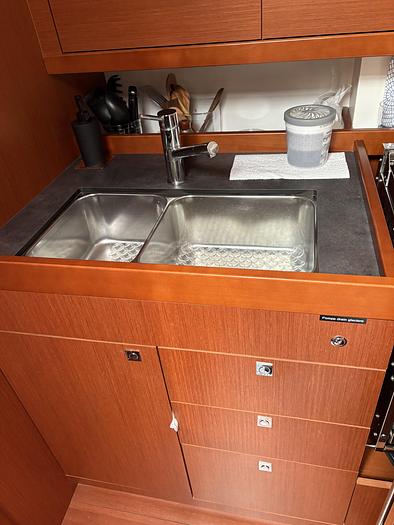 Used 2018 Beneteau Oceanis 45