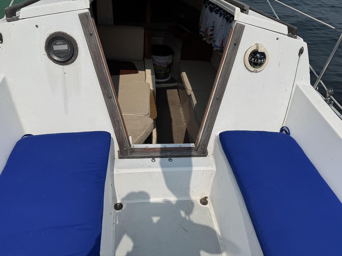 Used 1985 Catalina 22 swing keel