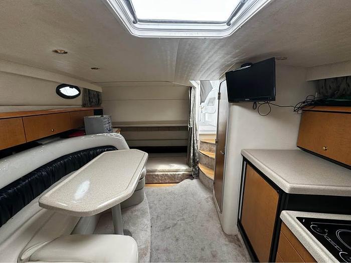 Used 2000 Wellcraft  3200 Martinique