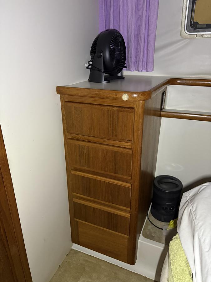 Used 1994 Carver 390 AC