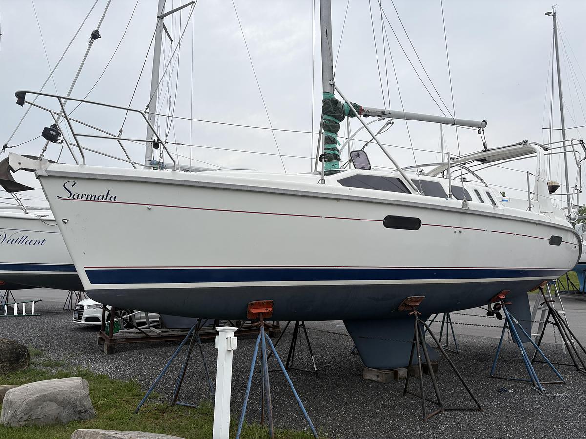 Used 1997 Hunter 310