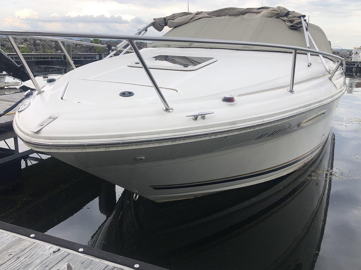 Used 2001 Sea Ray 225 Weekender