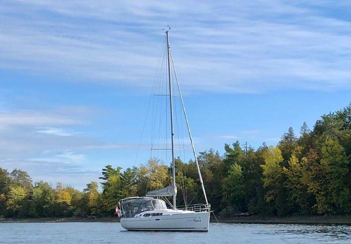 Used 2012 Beneteau Oceanis 37