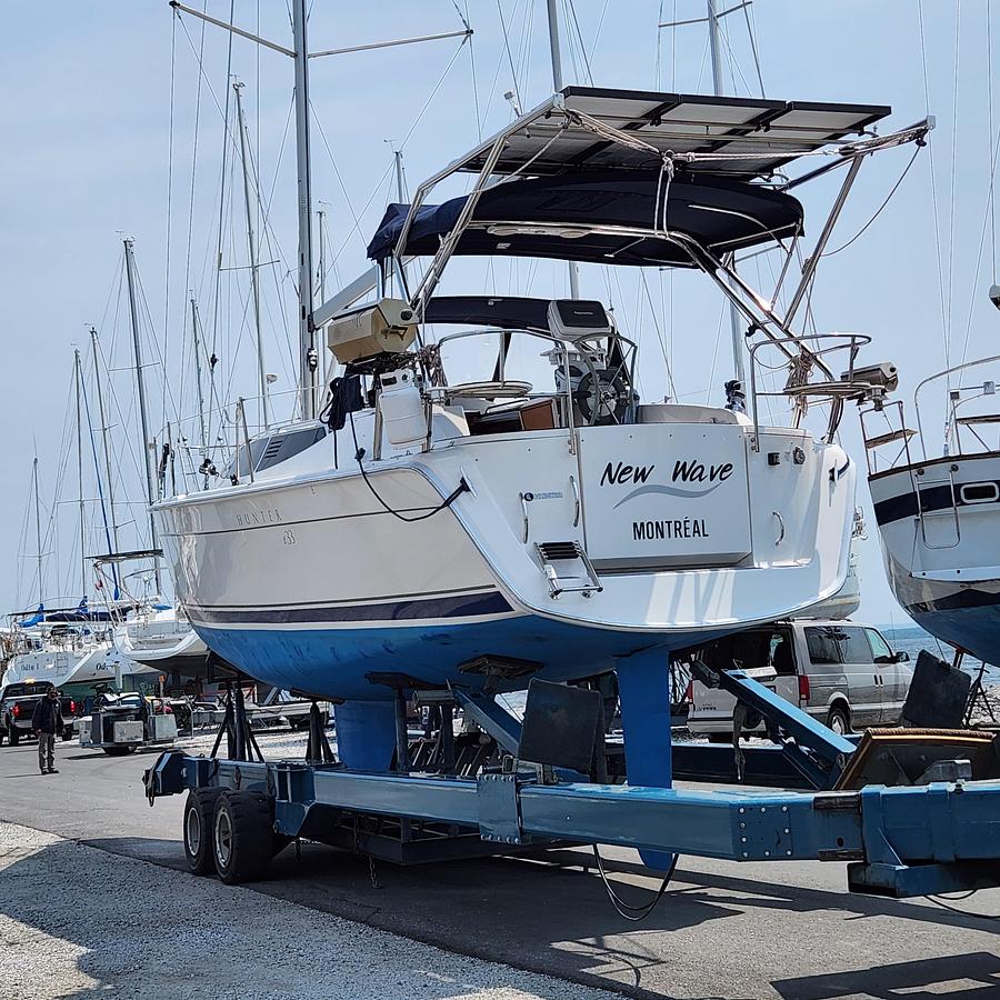 Used 2012 Hunter e 33