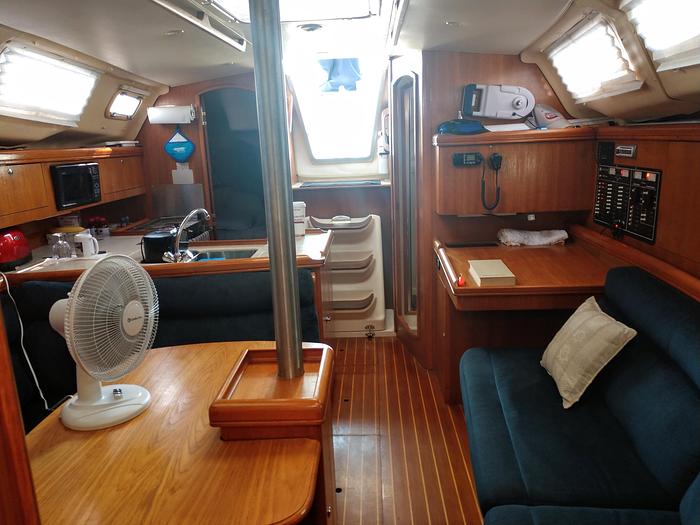 Used 2002 Hunter 356