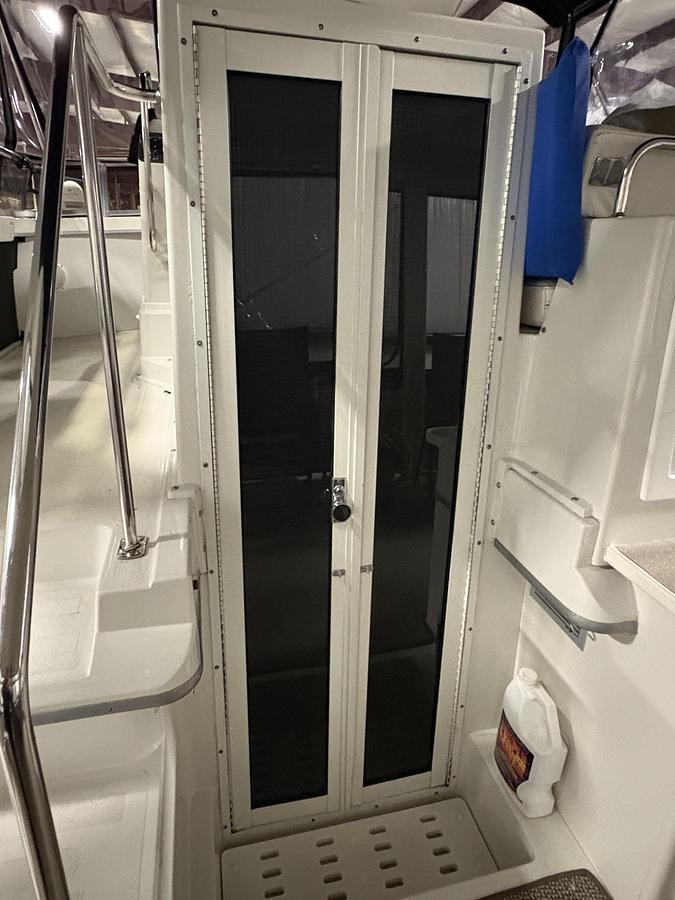 Used 1994 Carver 390 AC