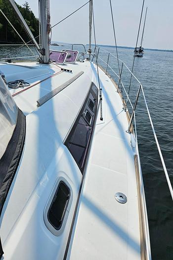 Used 2012 Beneteau Oceanis 37
