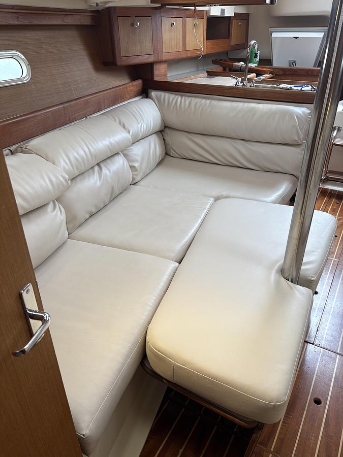 Used 1997 Hunter 310