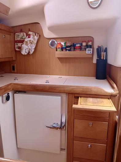 Used 2003 Catalina 350