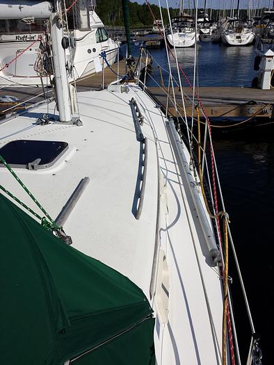 Used 1983 Watkins 32