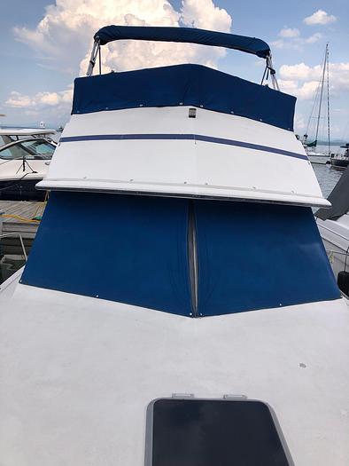 Used 1991 Carver 32 Aft Cabin