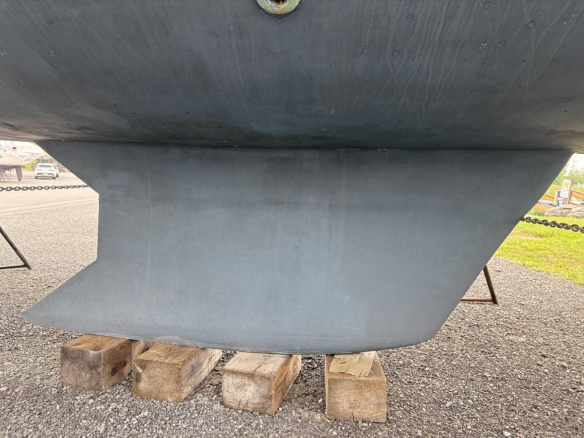 Used 1997 Hunter 310
