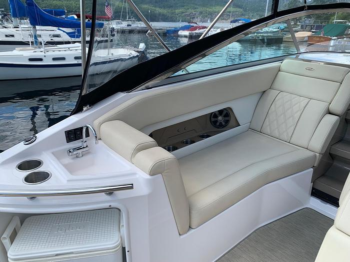 Used 2018 Regal 28 Express