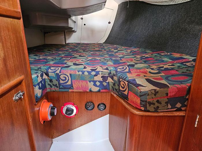 Used 1988 Hunter 35.5 Legend