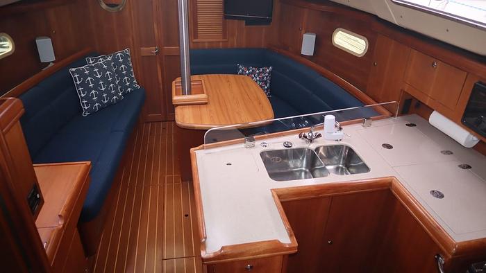 Used 2003 Hunter 356