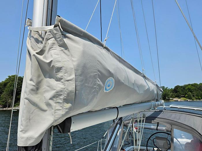 Used 2012 Beneteau Oceanis 37