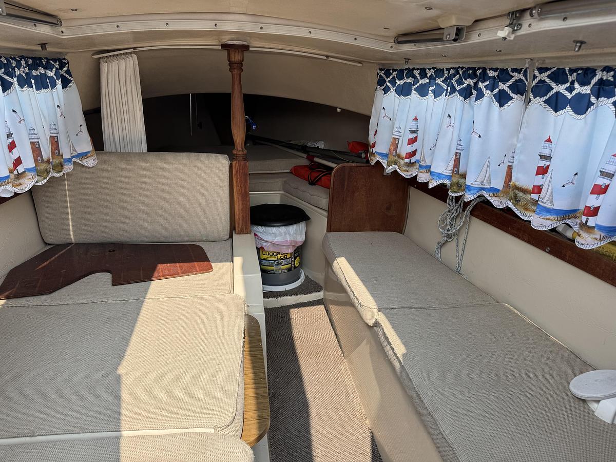 Used 1985 Catalina 22 swing keel