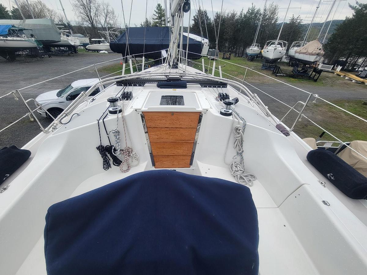 Used 2010 Catalina 350