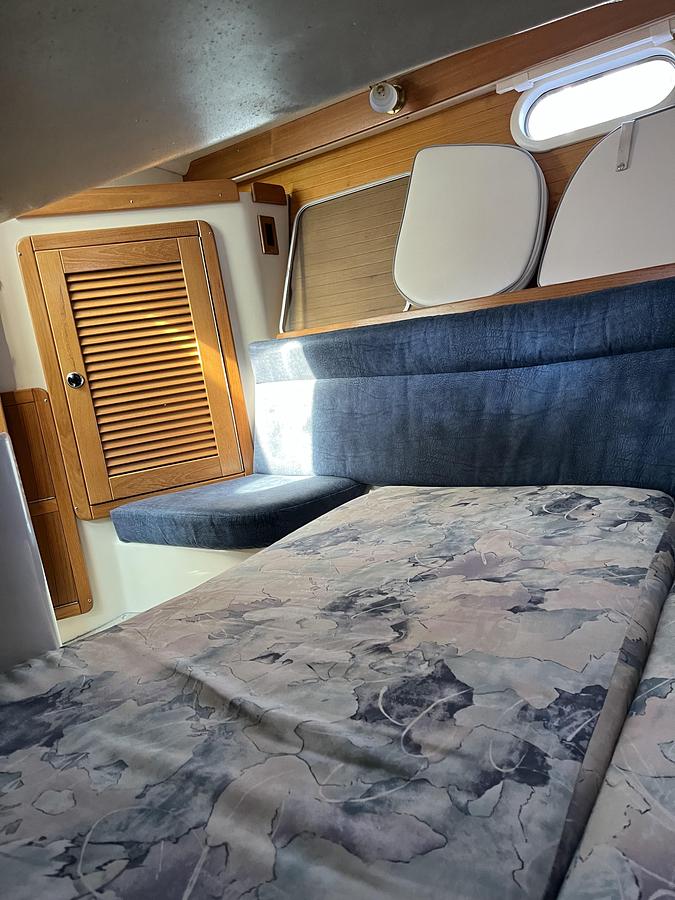 Used 2000 Catalina 320