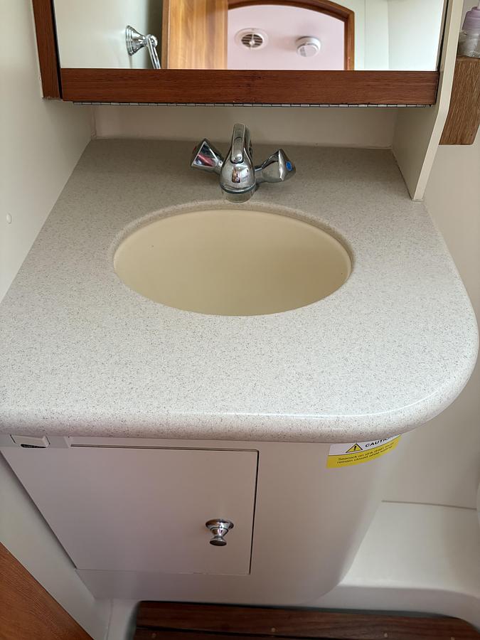 Used 2006 Hunter 33