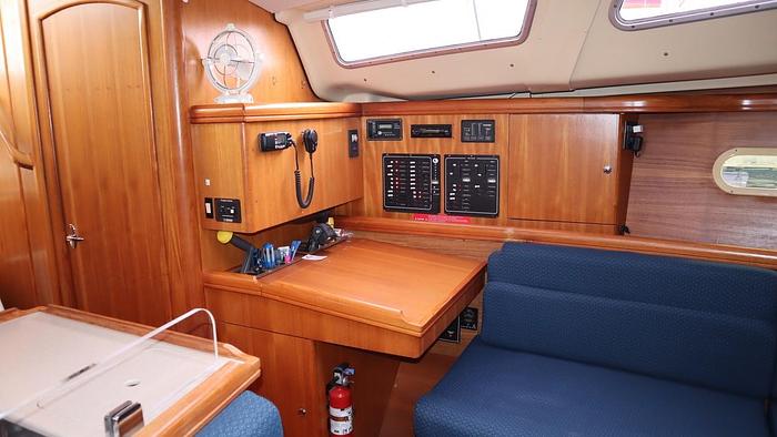 Used 2003 Hunter 356