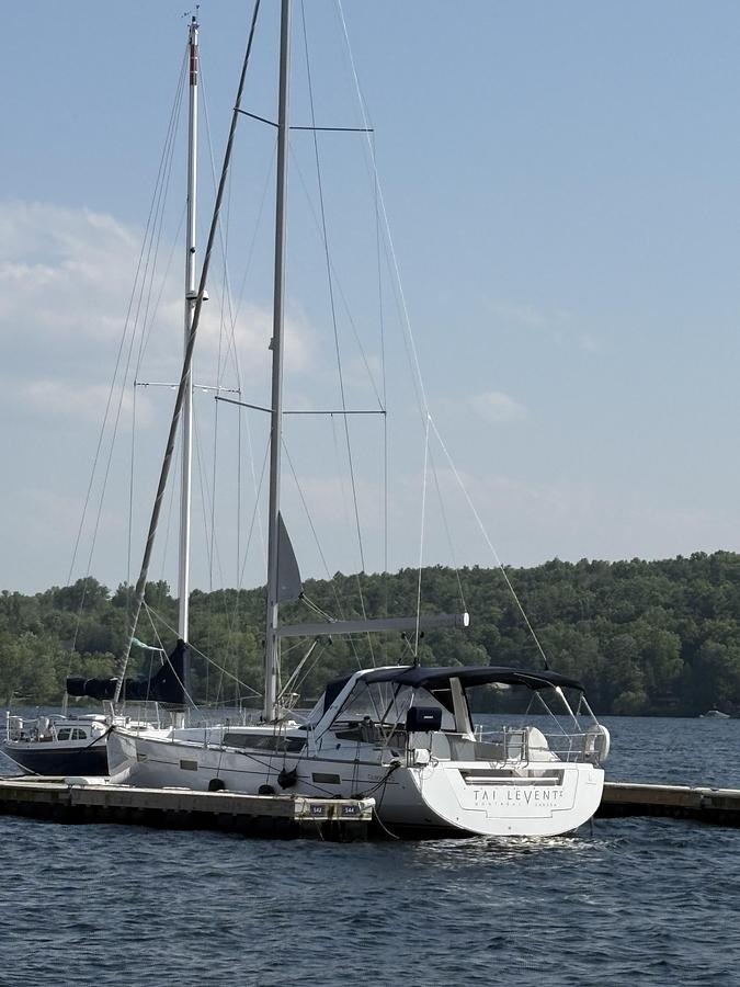 Used 2018 Beneteau Oceanis 45