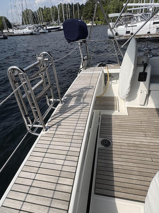 Used 2018 Beneteau Oceanis 45