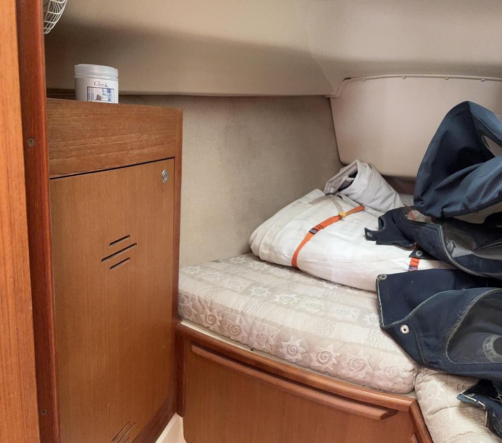 Used 1997 Hunter 310