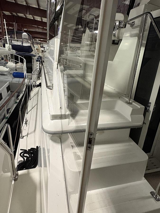 Used 1994 Carver 390 AC