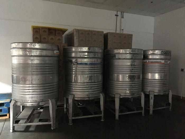 Used 230 Gallon Stainless Steel Pressurized Tanks