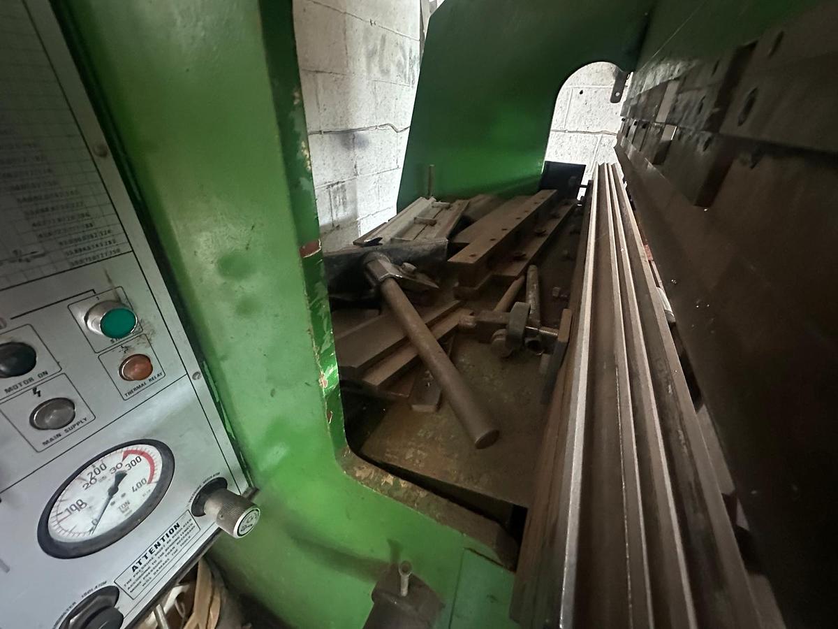 Used 1990 Guifil PE 15-30 Pressbrake