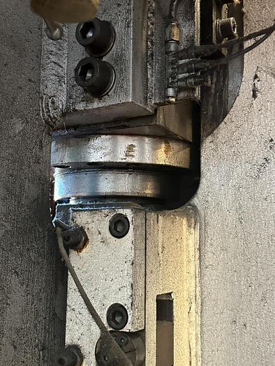 Used 1999 Edwards Pearson PR10 200/4100 CNC Pressbrake