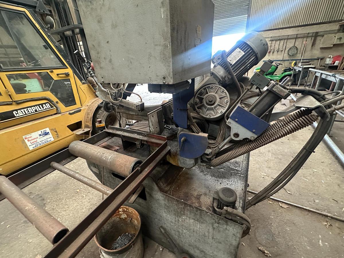 Used 2004 Thomas S Trad 350 SO Semi Automatic Bandsaw