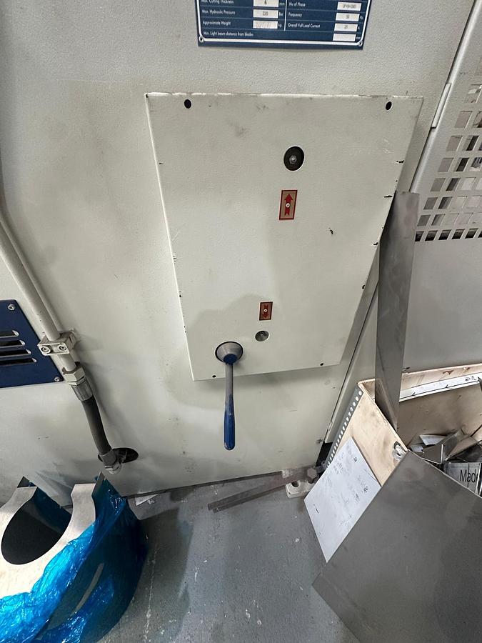 Used 2016 MVD B06-3100 Hydraulic Guillotine for Sale | 3100 x 6mm Sheet Metal Shear