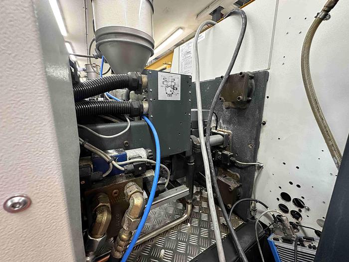Used 2005 Demag System 60/420-80 Injection Moulding Machine
