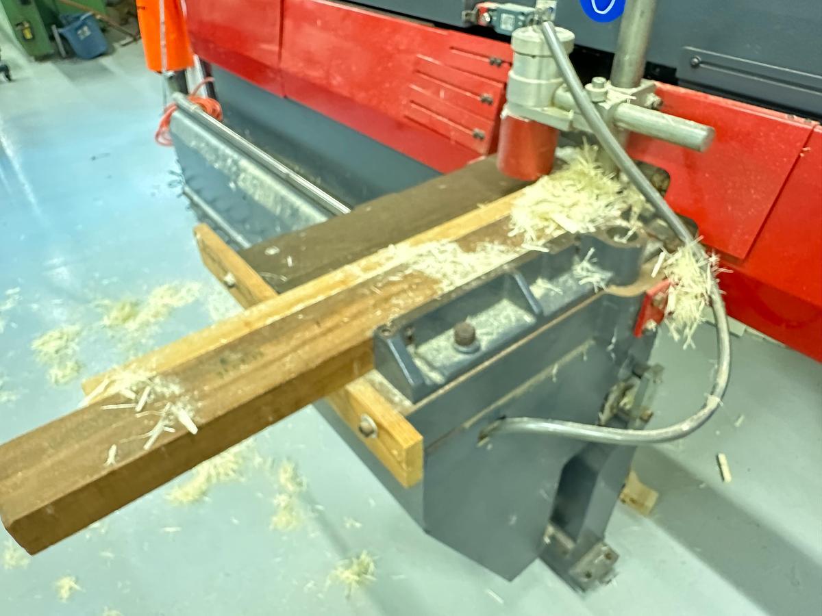 Used 2001 Saomad UTP 150/7 Tenoning Machine for Sale | Excellent Condition | Used Machine Tools Ireland