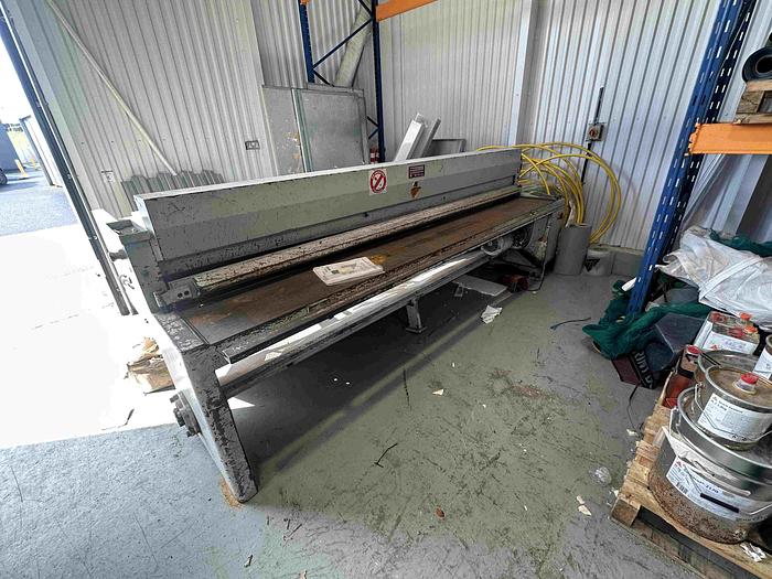 Used 2000 Schroder MHSU 3000x2.0mm Shears