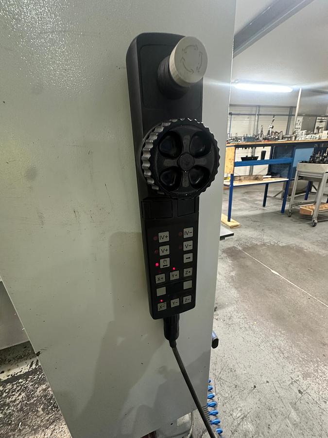Used 1996 Mikron UME 600 CNC Milling Machine for Sale