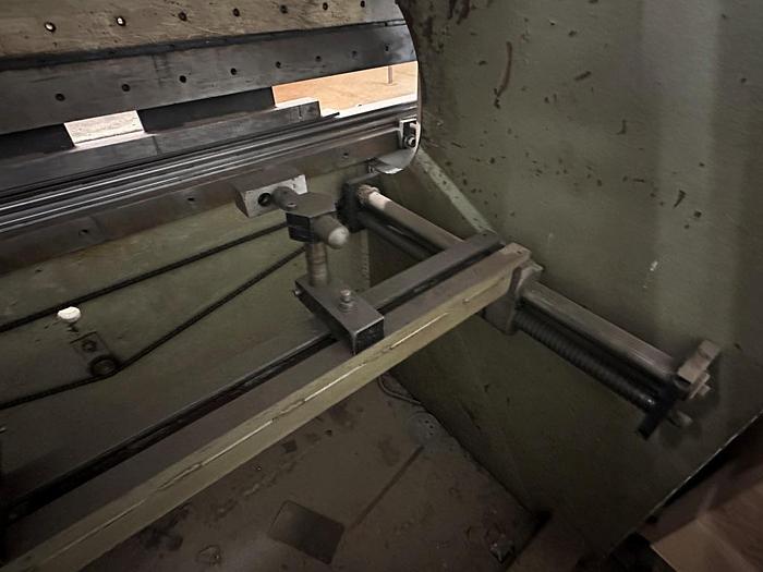 Used 1981 Safan 2m x 60T Manual Pressbrake