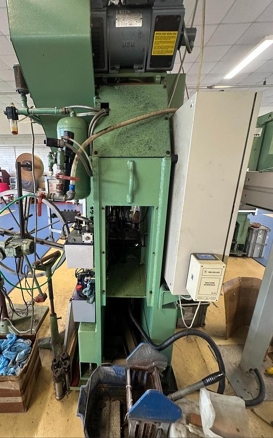 Used 1999 Presse Ross 40V-4 40 Ton Mechanical Press for Sale