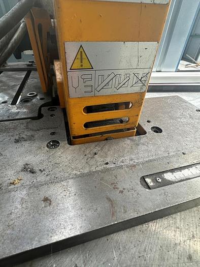 Used 2004 Geka Minicrop Ironworker