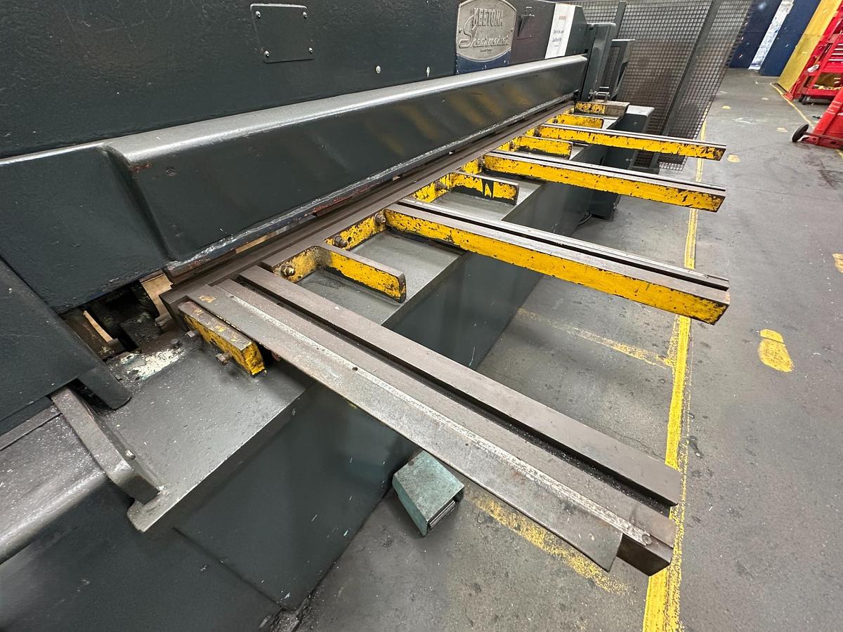 Used Keetona 2.5m x 3mm Mechanical Guillotine