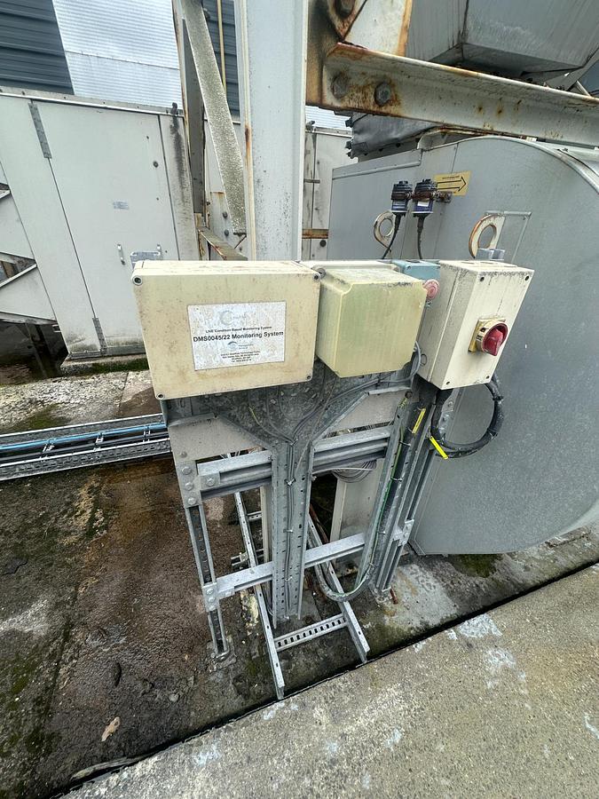 Used Donaldson DFO-3-18R Industrial Extraction System – Complete with Ducting, Fan & Controls