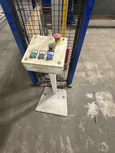 Used 2018 Yaskawa RM2-2000 Welding Cell