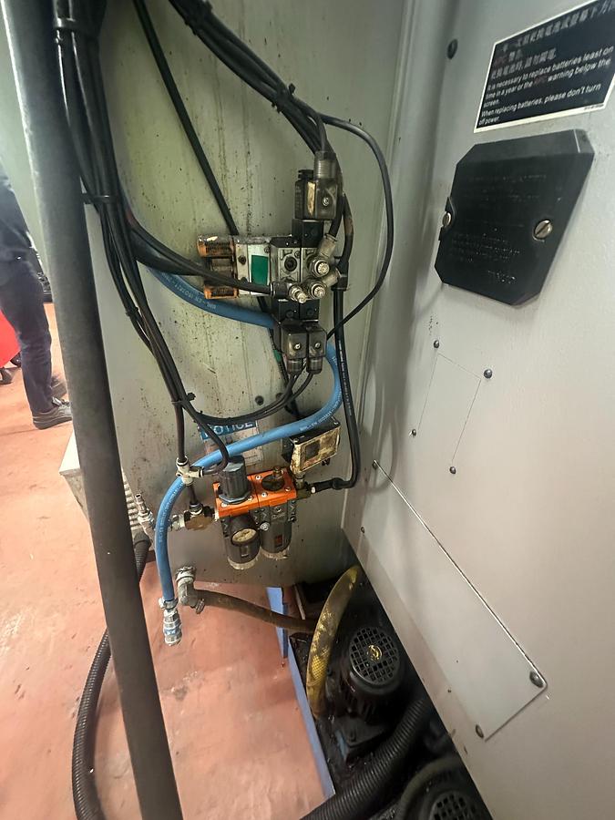 Used 2007 Dugard Eagle 450XP Mini Mill Vertical Machining Centre